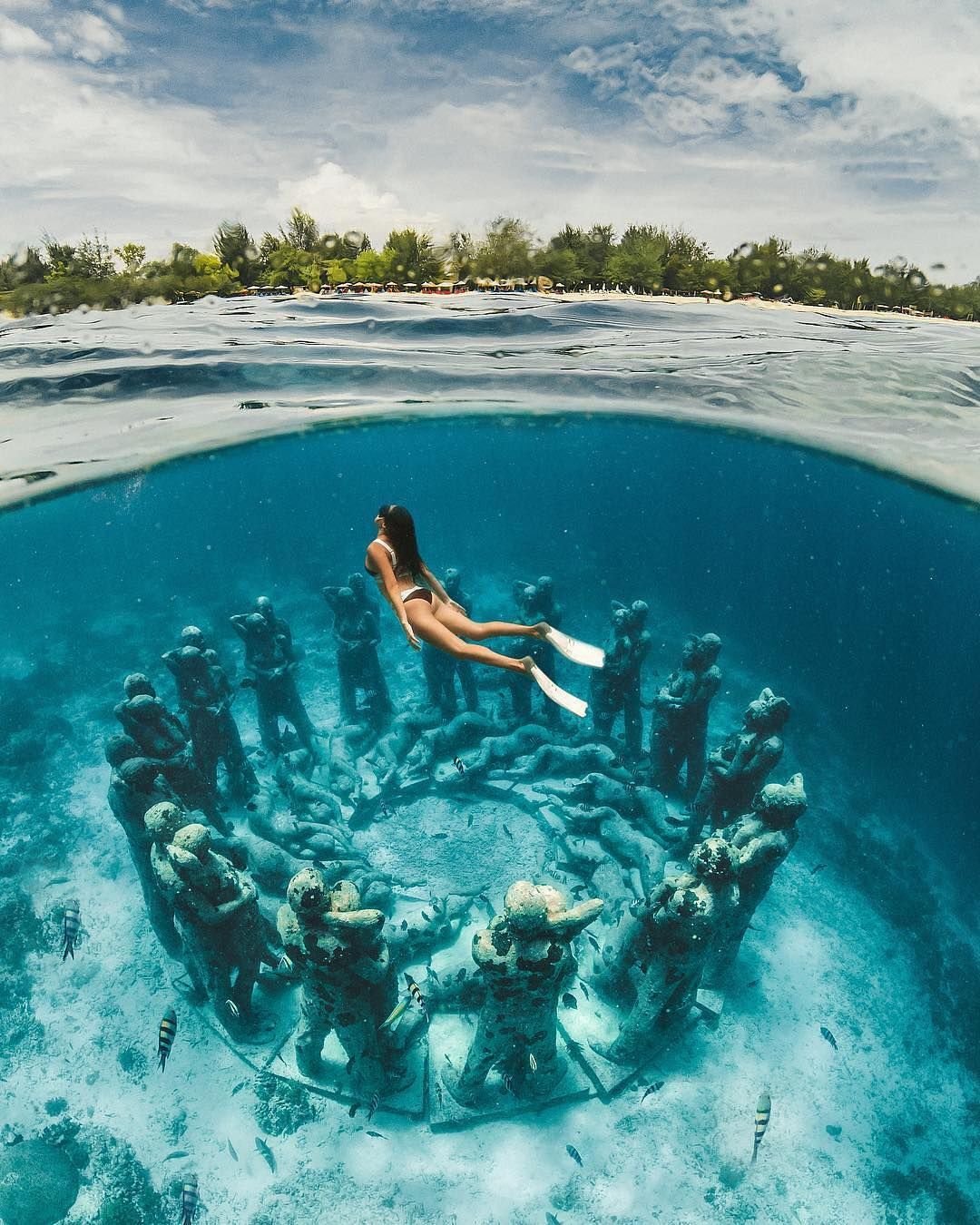 statue gili meno